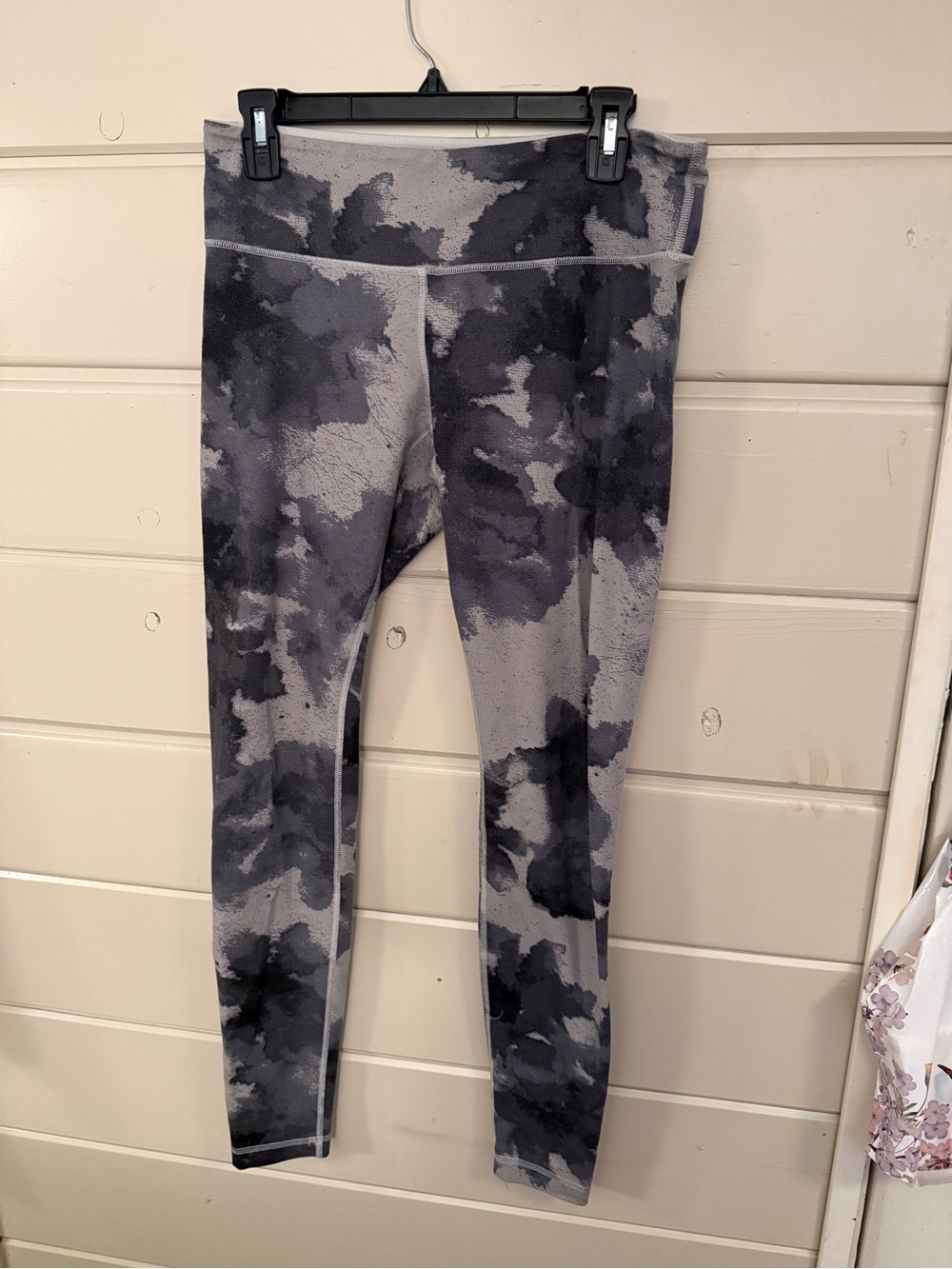 Lulu Cotten leggings.  Size 8.   30”